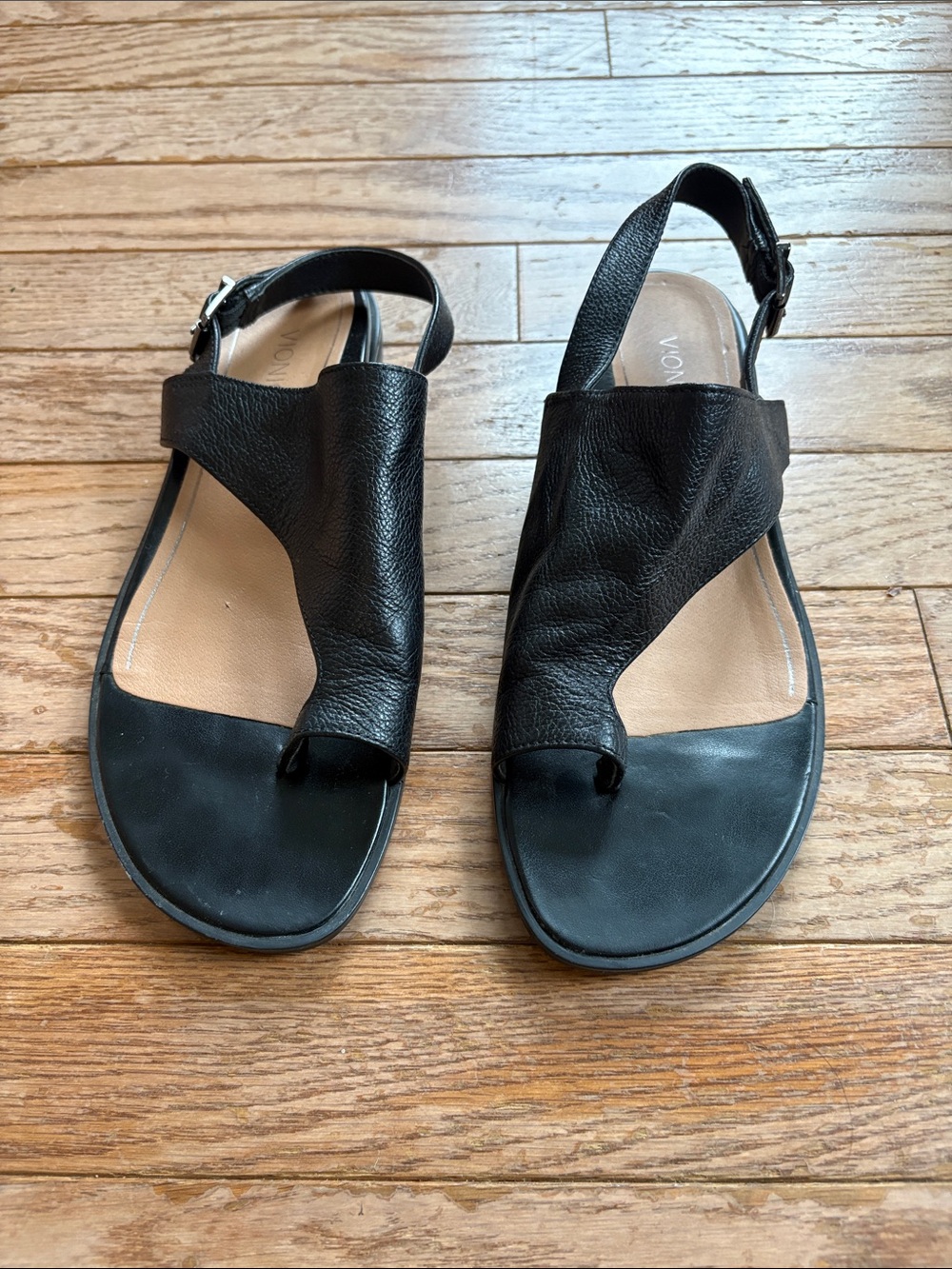 Vionic Ella Black Leather Toe-Loop Slingback Sandals with Tan Insole size 7.5